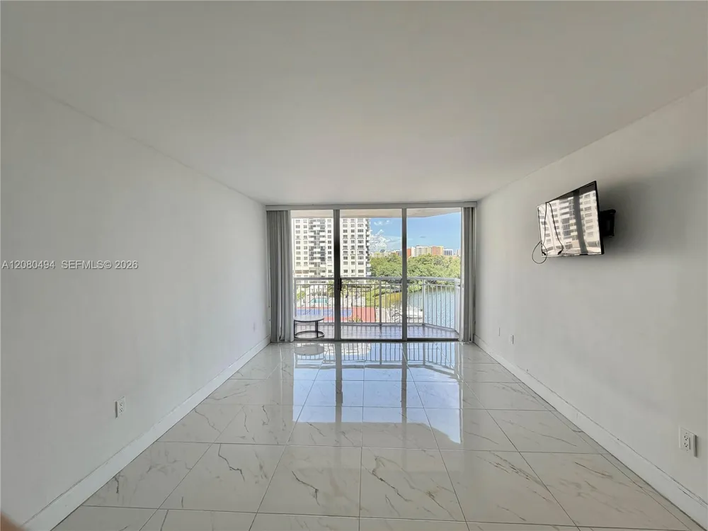 18081 Biscayne Blvd #504 Aventura, FL 33160