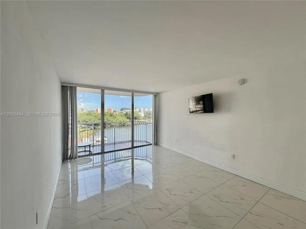 18081 Biscayne Blvd #504 Aventura, FL 33160