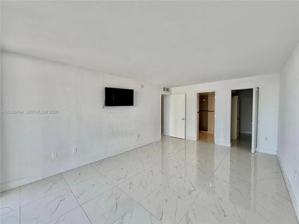 18081 Biscayne Blvd #504 Aventura, FL 33160