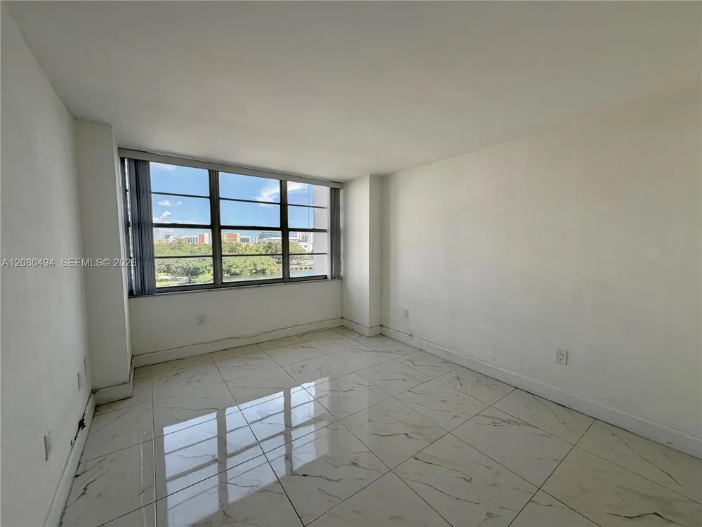 18081 Biscayne Blvd #504 Aventura, FL 33160