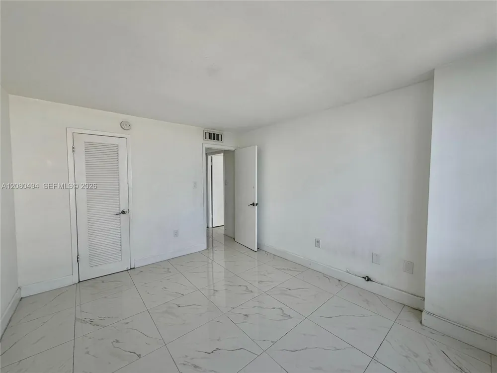 18081 Biscayne Blvd #504 Aventura, FL 33160