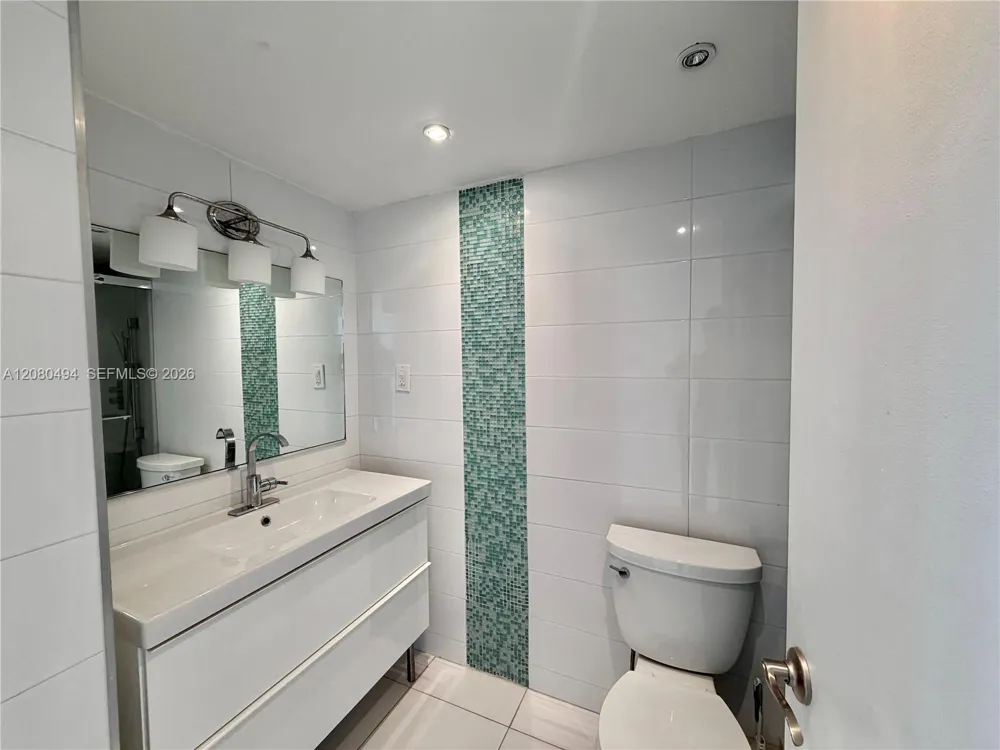 18081 Biscayne Blvd #504 Aventura, FL 33160