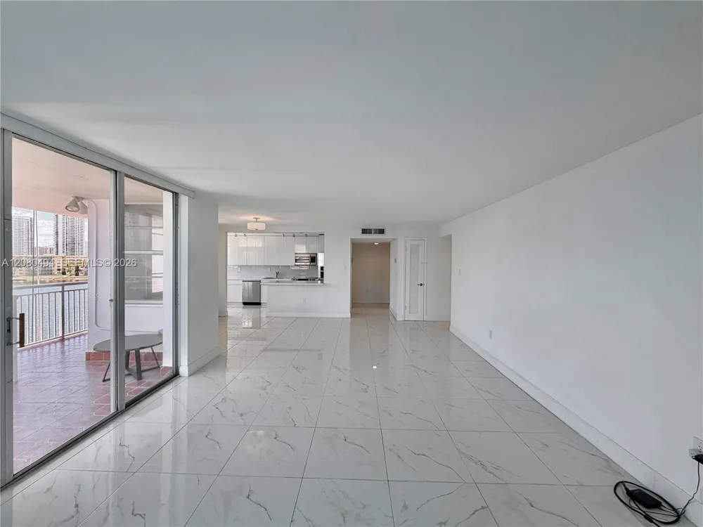18081 Biscayne Blvd #504 Aventura, FL 33160