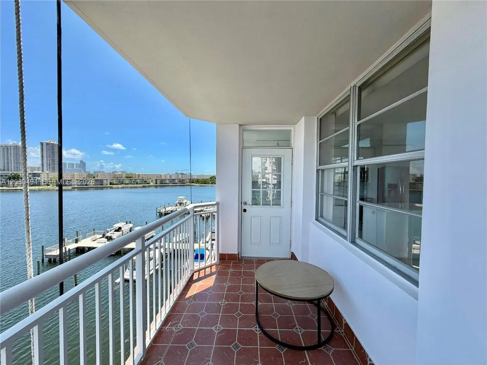 18081 Biscayne Blvd #504 Aventura, FL 33160