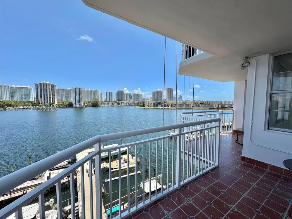 18081 Biscayne Blvd #504 Aventura, FL 33160