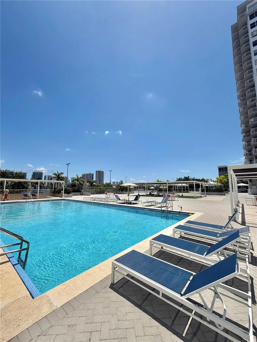 18081 Biscayne Blvd #504 Aventura, FL 33160
