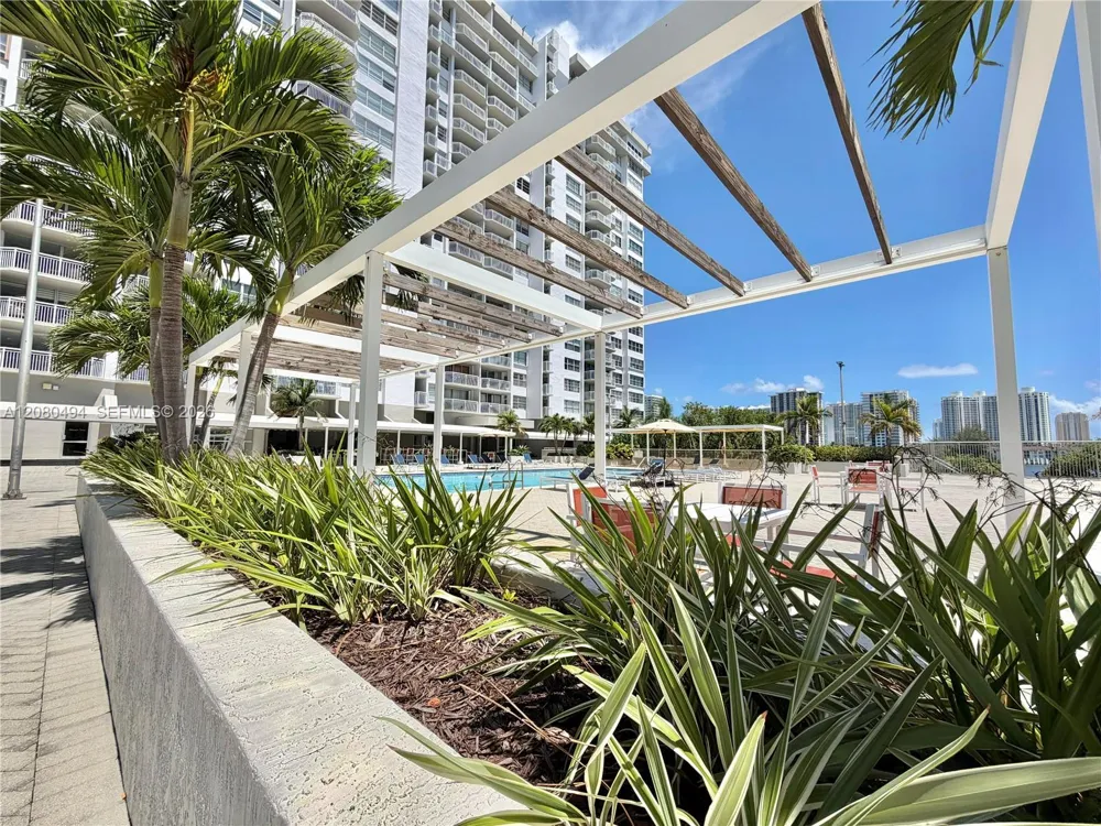 18081 Biscayne Blvd #504 Aventura, FL 33160