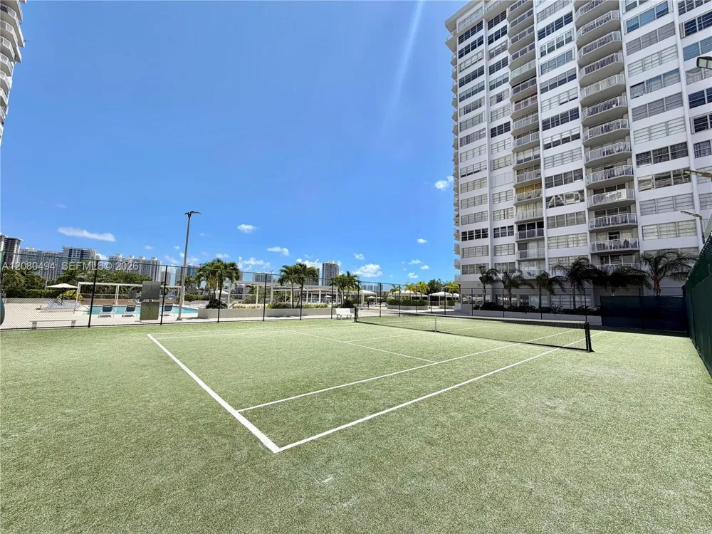 18081 Biscayne Blvd #504 Aventura, FL 33160