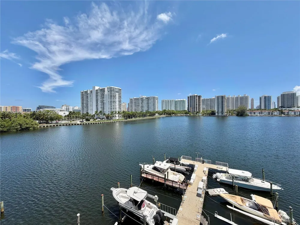 18081 Biscayne Blvd #504 Aventura, FL 33160