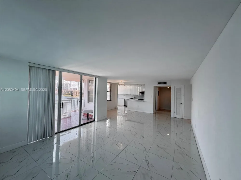 18081 Biscayne Blvd #504 Aventura, FL 33160