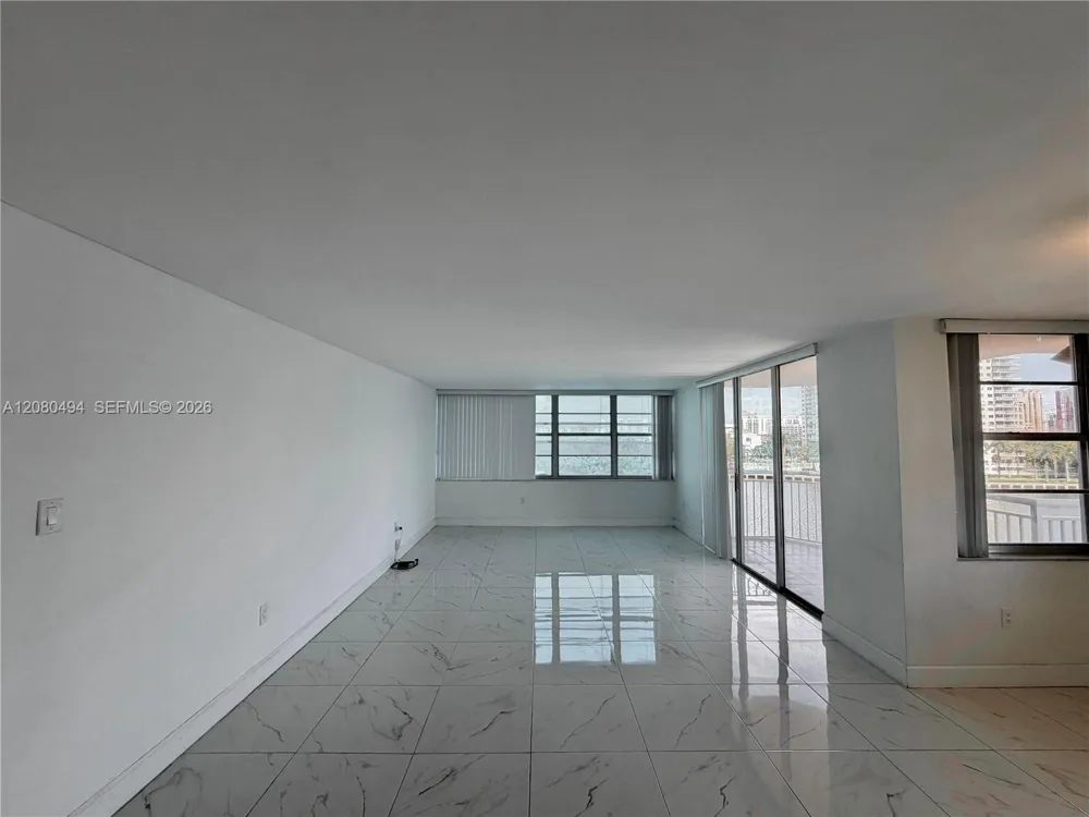 18081 Biscayne Blvd #504 Aventura, FL 33160