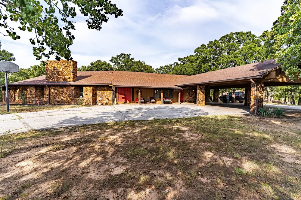505 S Lakeridge Drive Bristow, OK 74010
