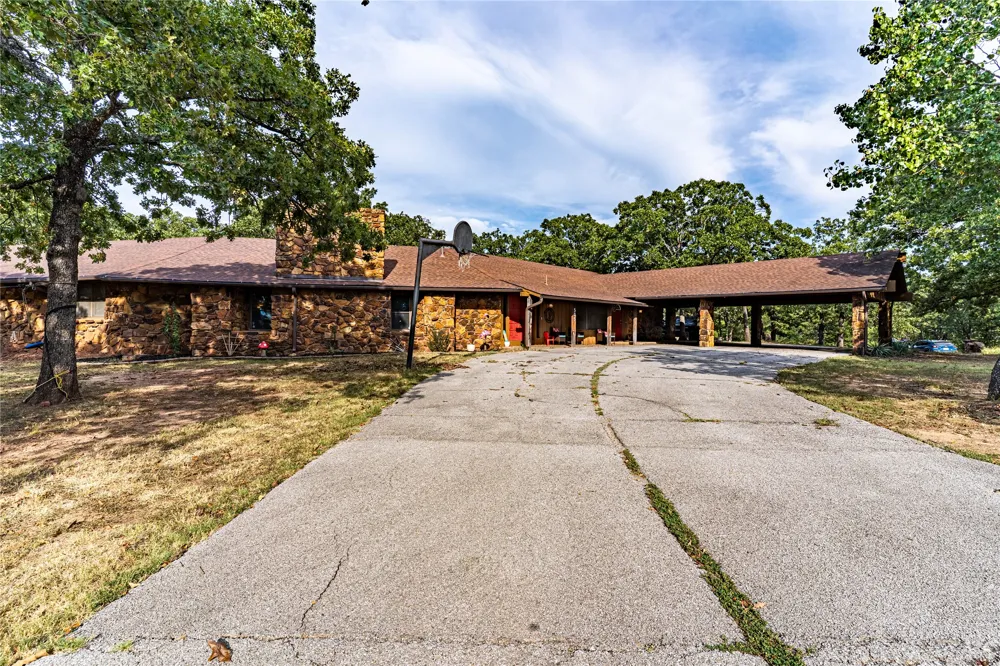 505 S Lakeridge Drive Bristow, OK 74010