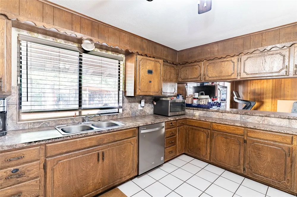 505 S Lakeridge Drive Bristow, OK 74010