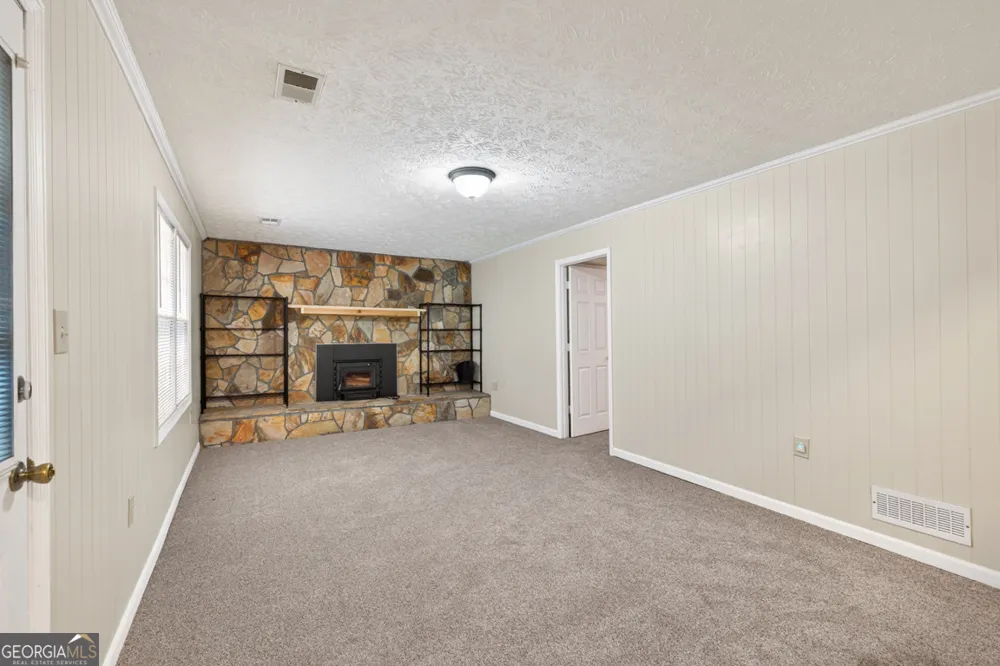 1981 Lee Peters RD Loganville, GA 30052
