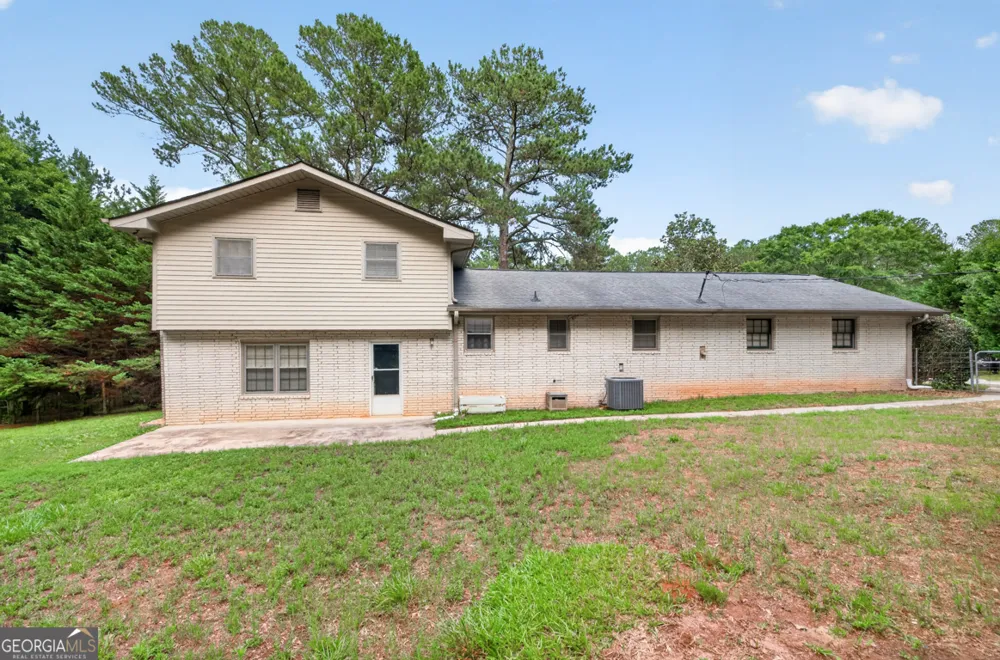1981 Lee Peters RD Loganville, GA 30052