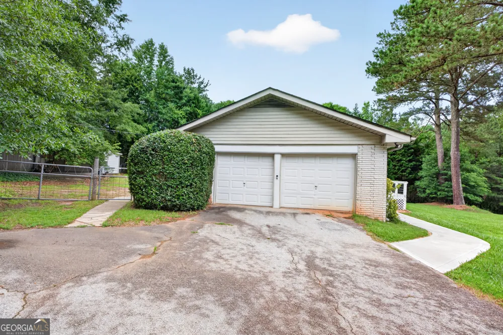 1981 Lee Peters RD Loganville, GA 30052
