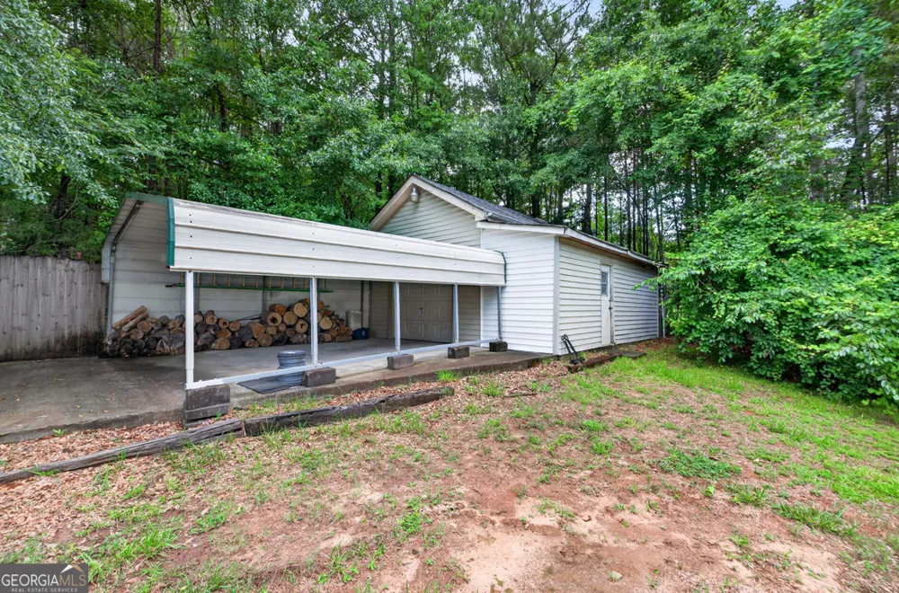1981 Lee Peters RD Loganville, GA 30052