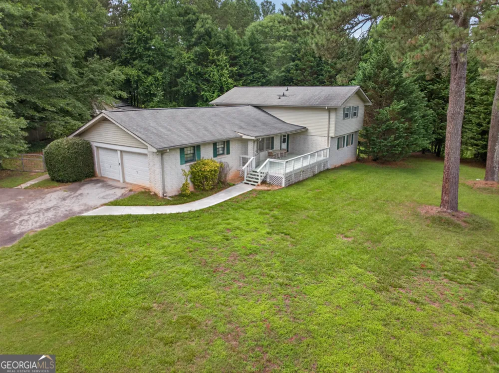 1981 Lee Peters RD Loganville, GA 30052