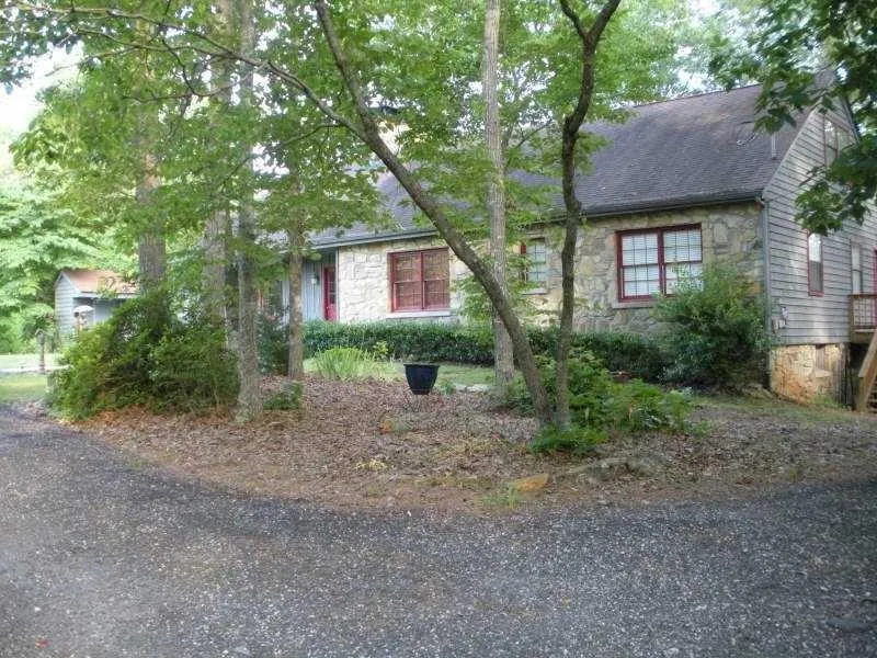 8145 Stone Hill Road Cumming, GA 30028