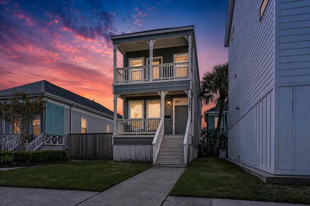 1223 Avenue M Galveston, TX 77550