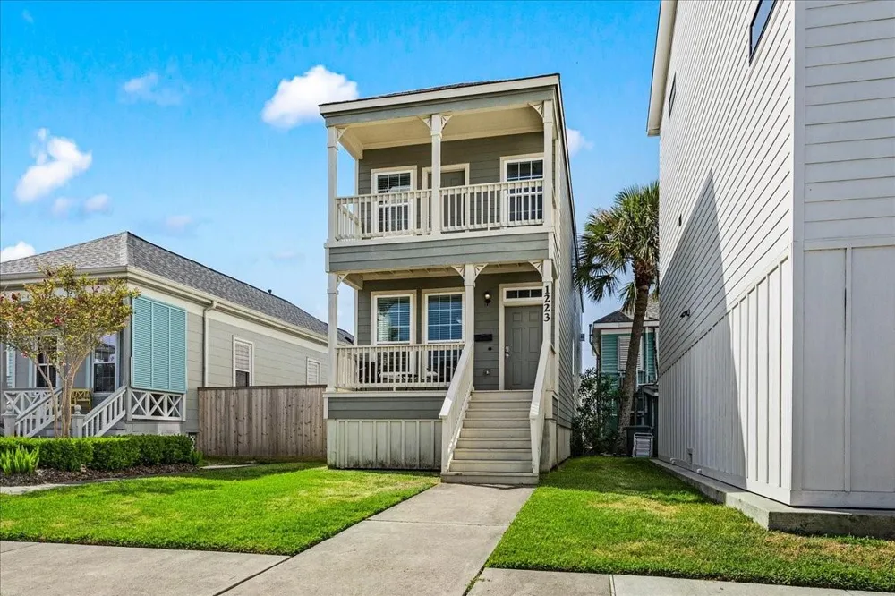 1223 Avenue M Galveston, TX 77550