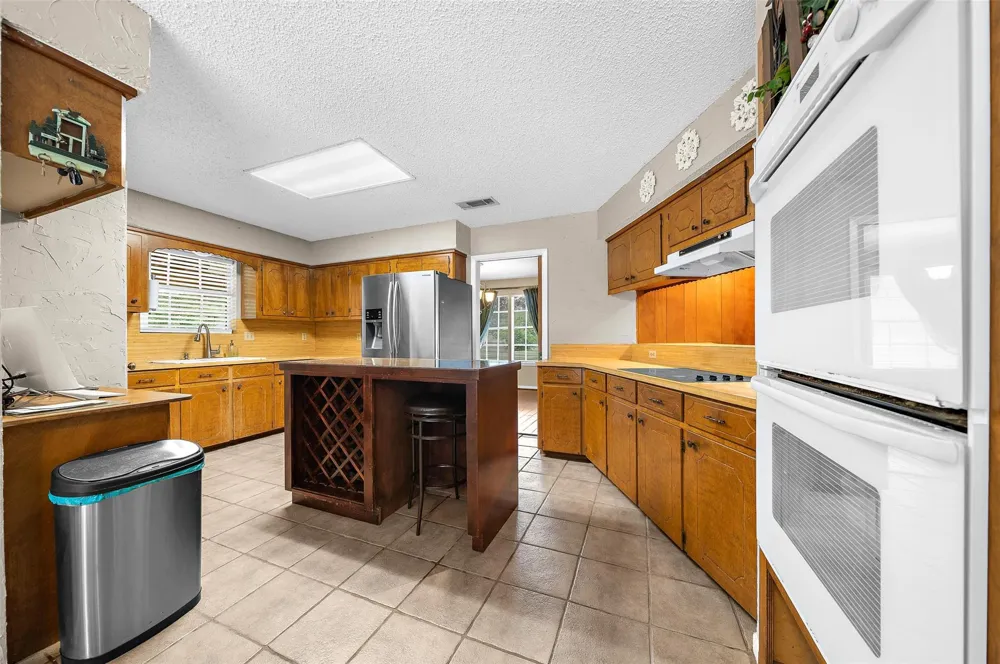 15856 Dewberry Lane Conroe, TX 77302