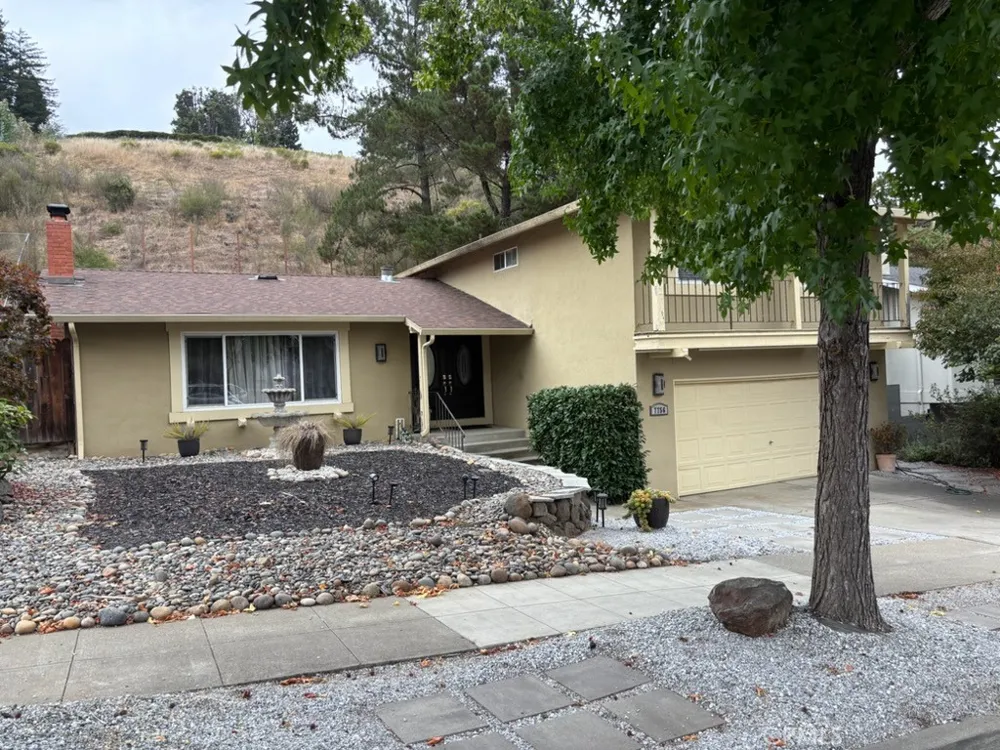 7756 Surrey Oakland, CA 94605