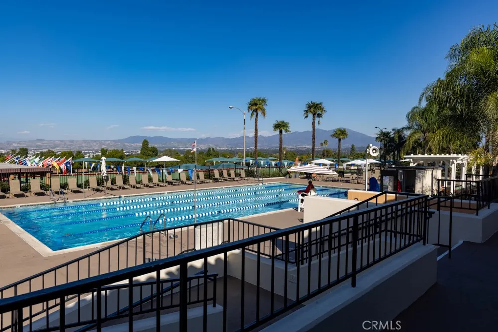 2399 Via Mariposa W #2C Laguna Woods, CA 92637