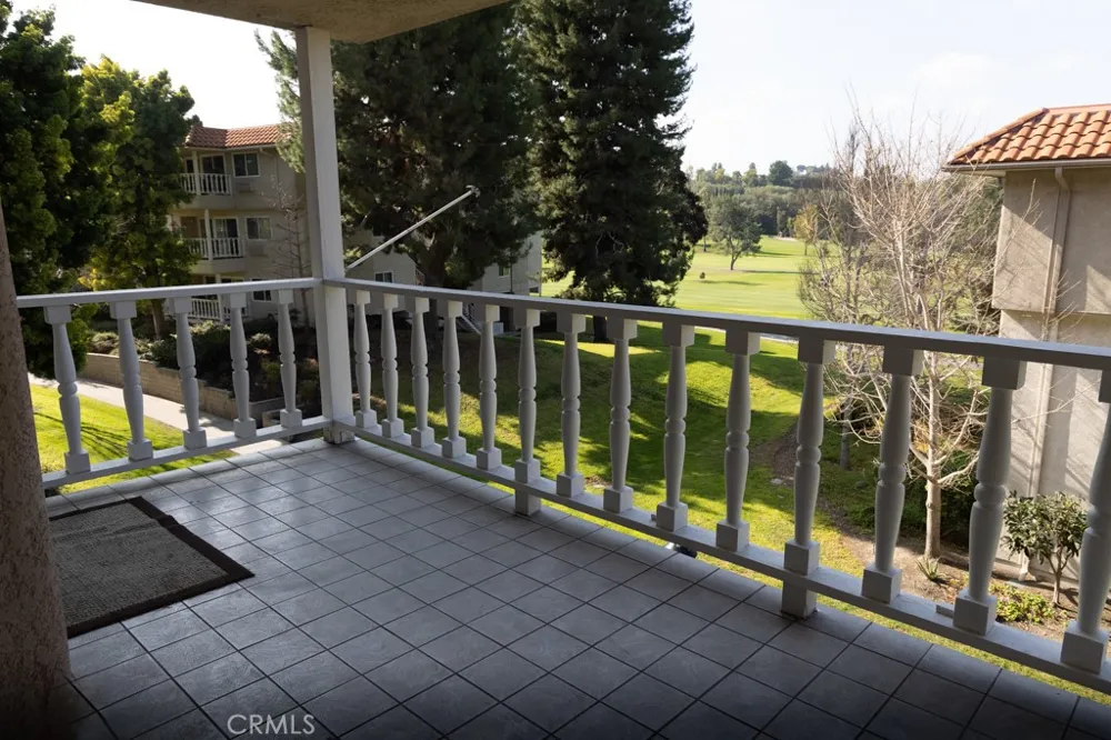 2399 Via Mariposa W #2C Laguna Woods, CA 92637