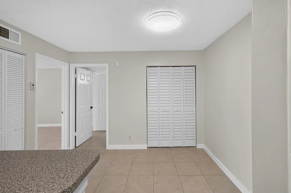 10717 E Cleary Boulevard E #106 Plantation, FL 33324