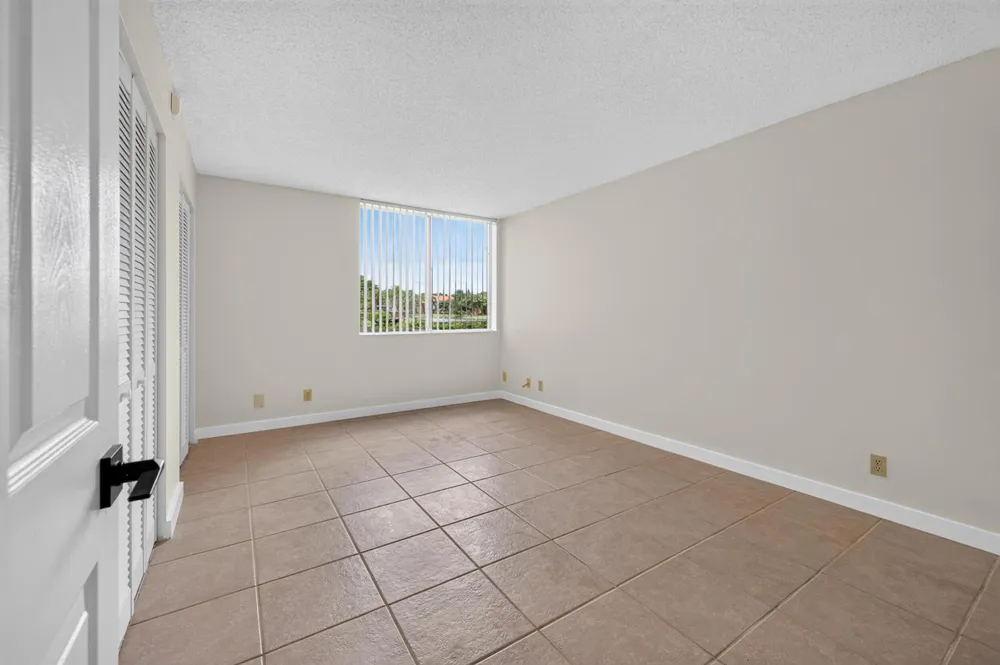 10717 E Cleary Boulevard E #106 Plantation, FL 33324