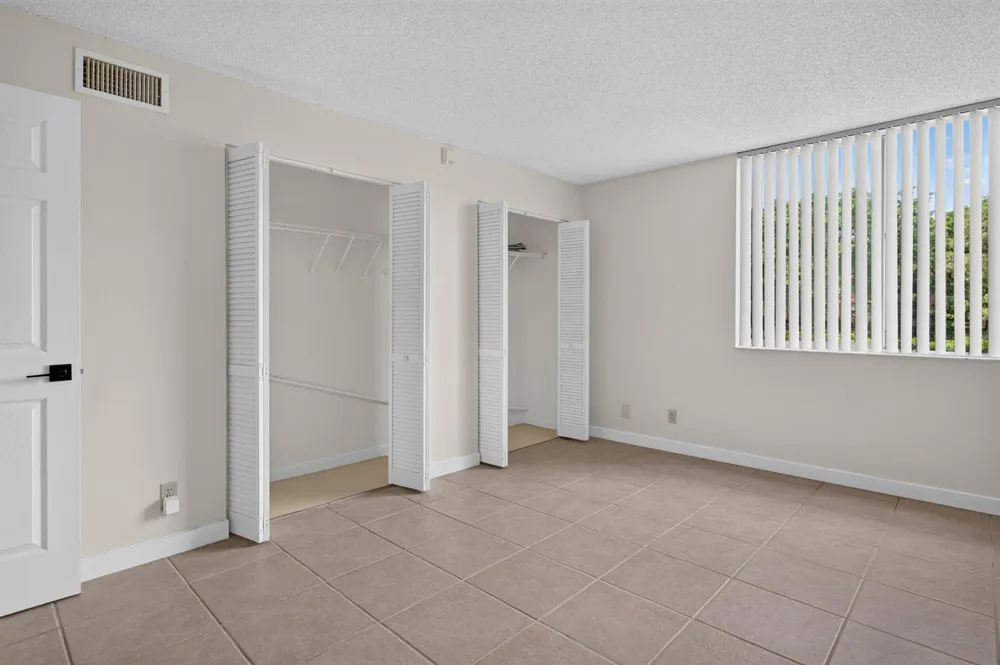 10717 E Cleary Boulevard E #106 Plantation, FL 33324