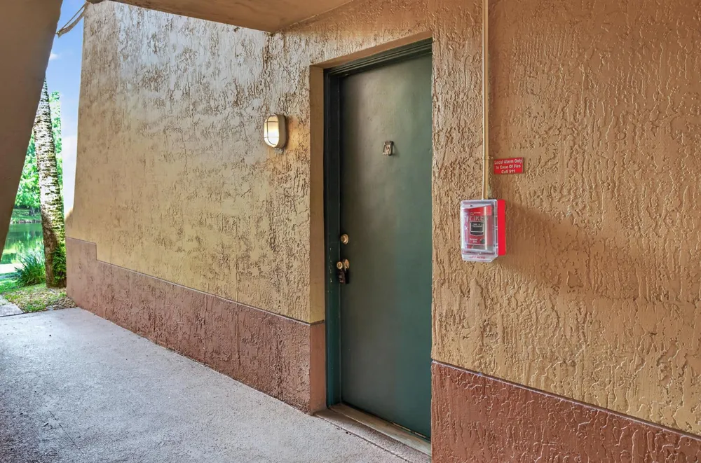 10717 E Cleary Boulevard E #106 Plantation, FL 33324