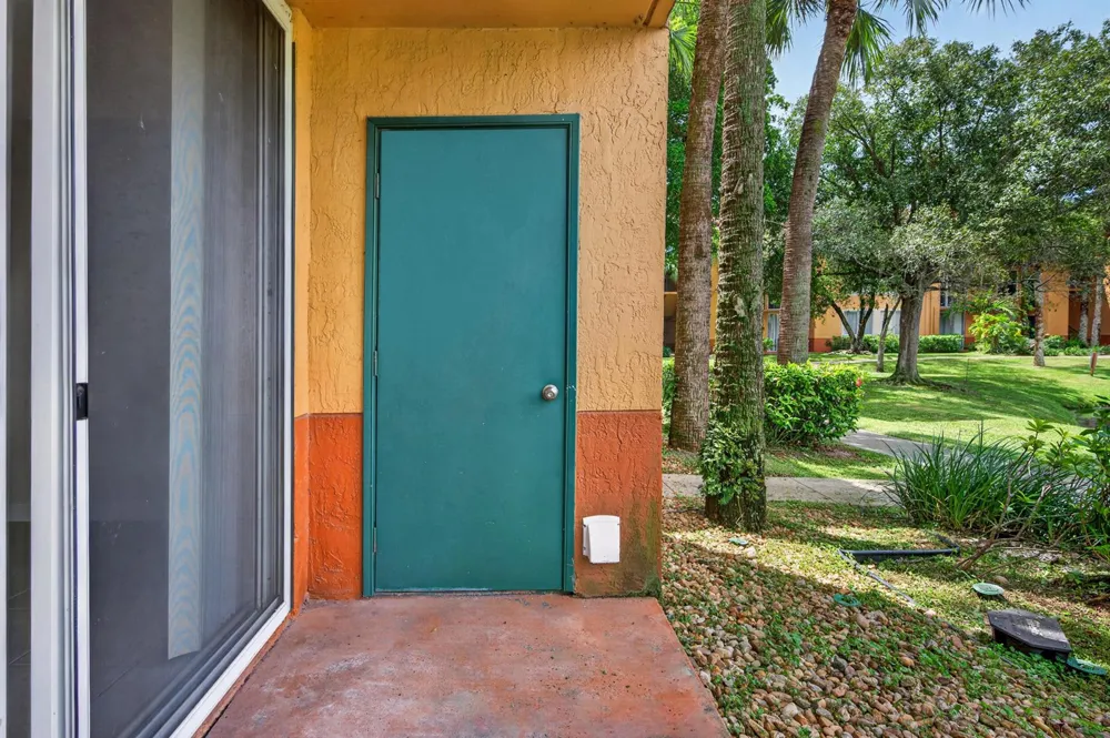 10717 E Cleary Boulevard E #106 Plantation, FL 33324