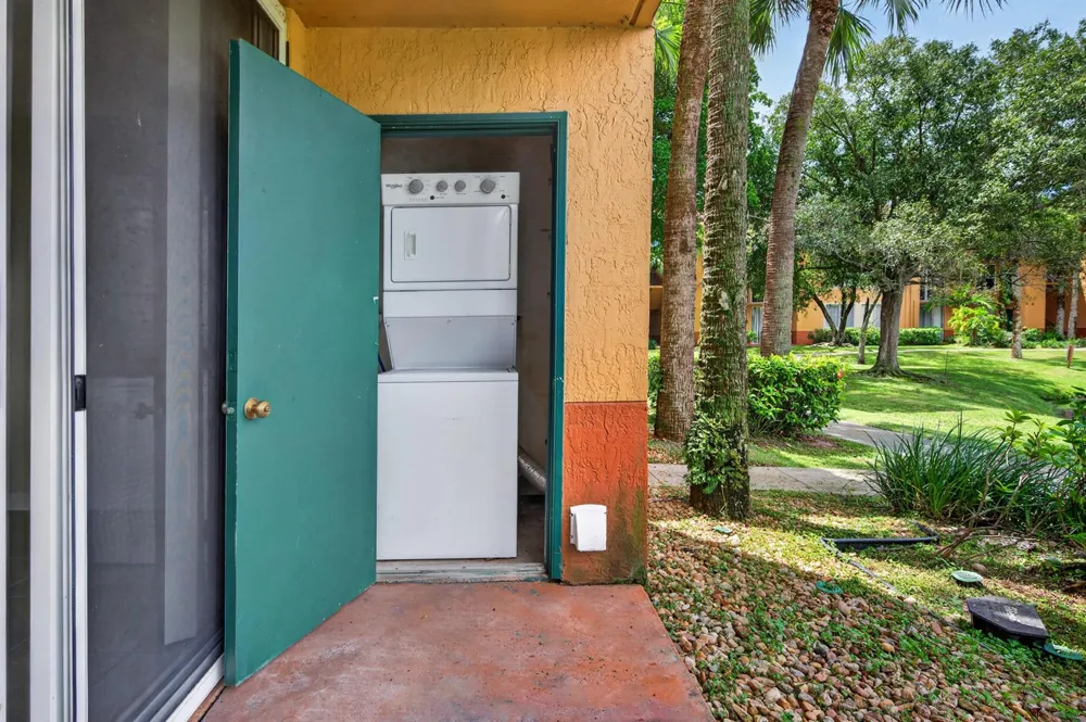10717 E Cleary Boulevard E #106 Plantation, FL 33324
