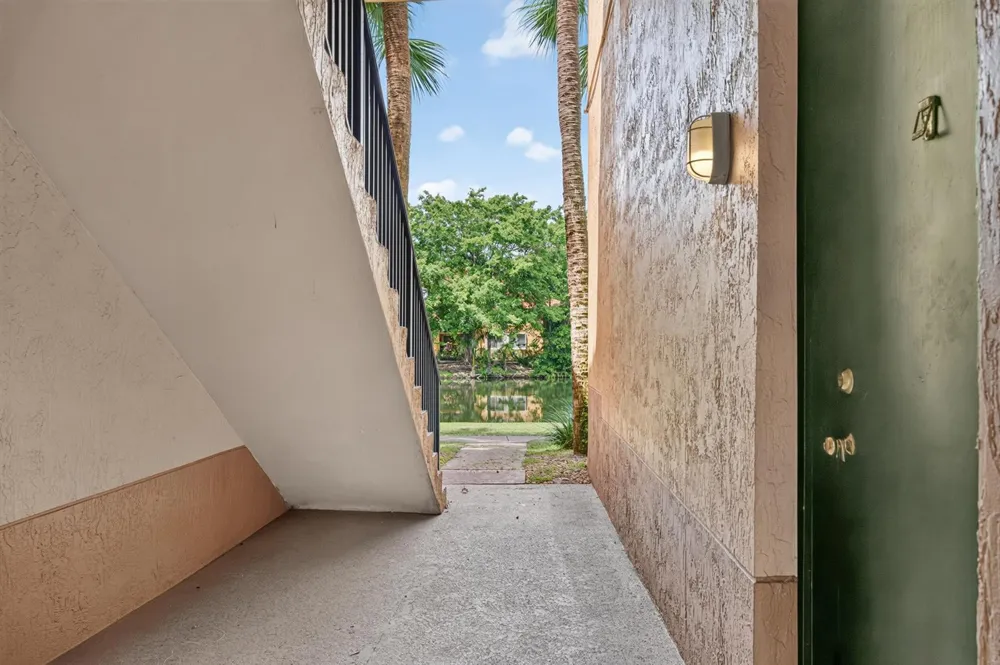 10717 E Cleary Boulevard E #106 Plantation, FL 33324