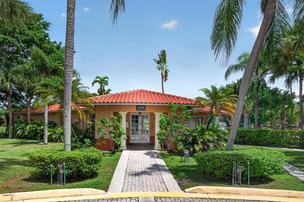 10717 E Cleary Boulevard E #106 Plantation, FL 33324