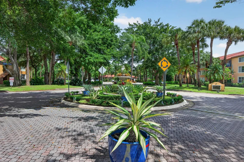 10717 E Cleary Boulevard E #106 Plantation, FL 33324