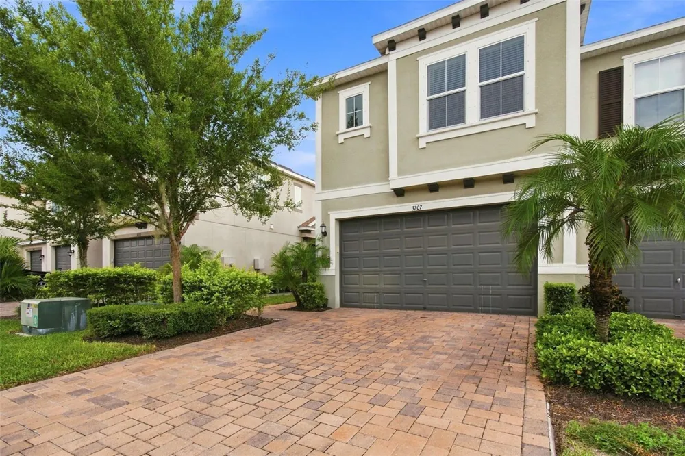 3207 PAINTED BLOSSOM COURT Lutz, FL 33558