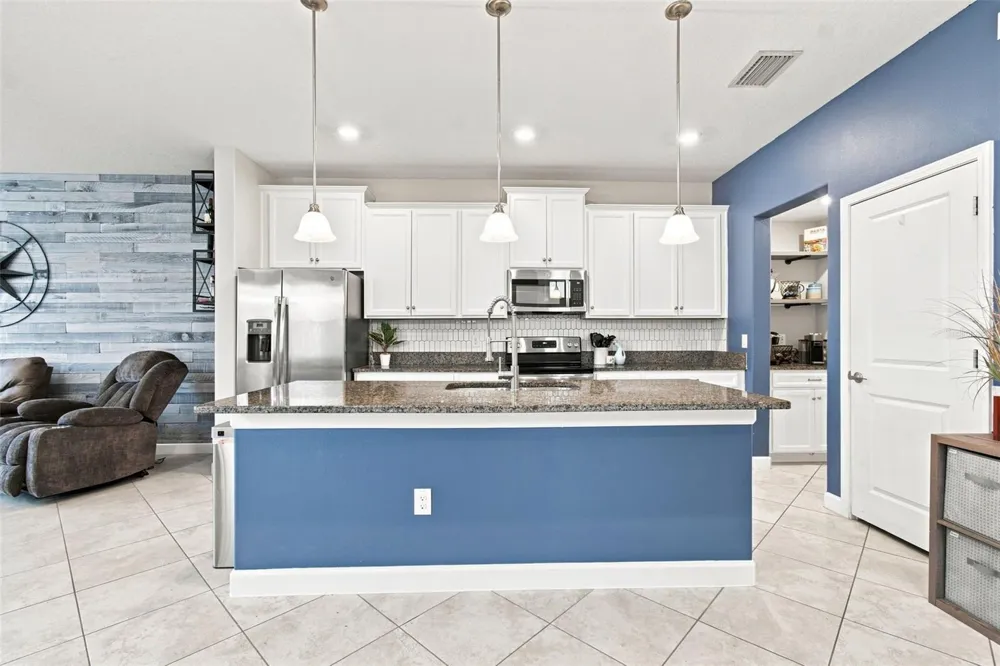 3207 PAINTED BLOSSOM COURT Lutz, FL 33558