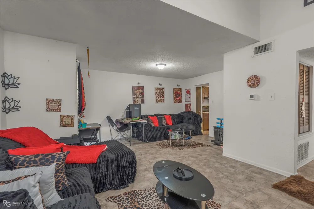 748 Highland Square Drive Shreveport, LA 71107