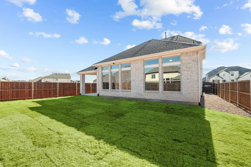1521 Buttercup Avenue Aubrey, TX 76227