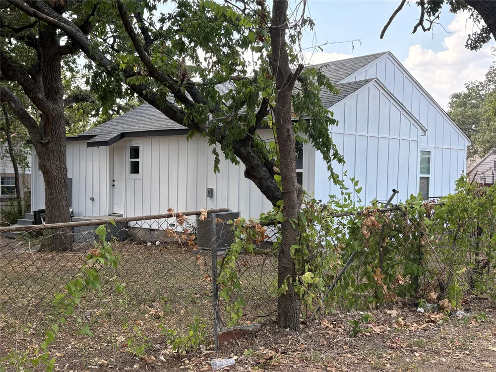 5536 Greenlee Street Fort Worth, TX 76112