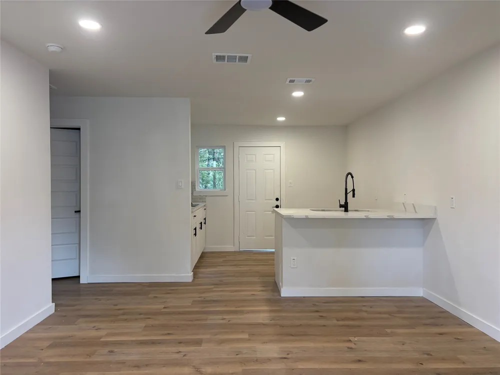 5536 Greenlee Street Fort Worth, TX 76112