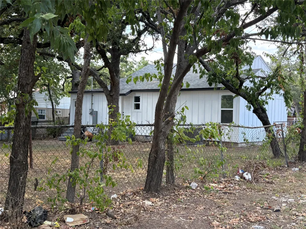 5536 Greenlee Street Fort Worth, TX 76112