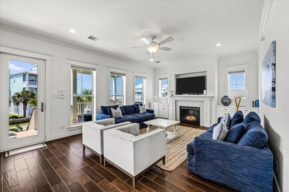 11406 Beachside Galveston, TX 77554