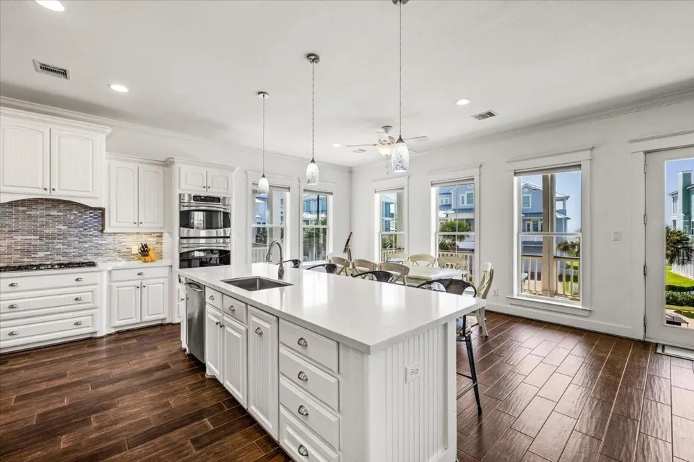 11406 Beachside Galveston, TX 77554