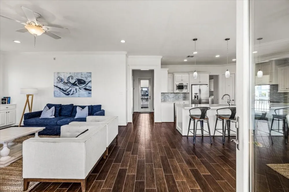 11406 Beachside Galveston, TX 77554