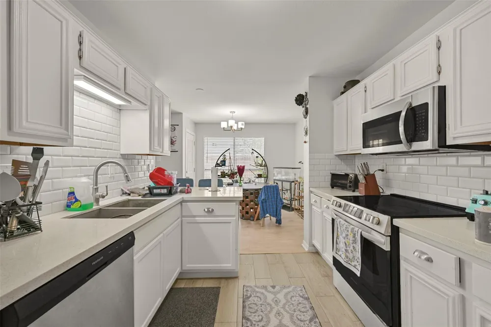 2336 Fairwind Road Houston, TX 77062